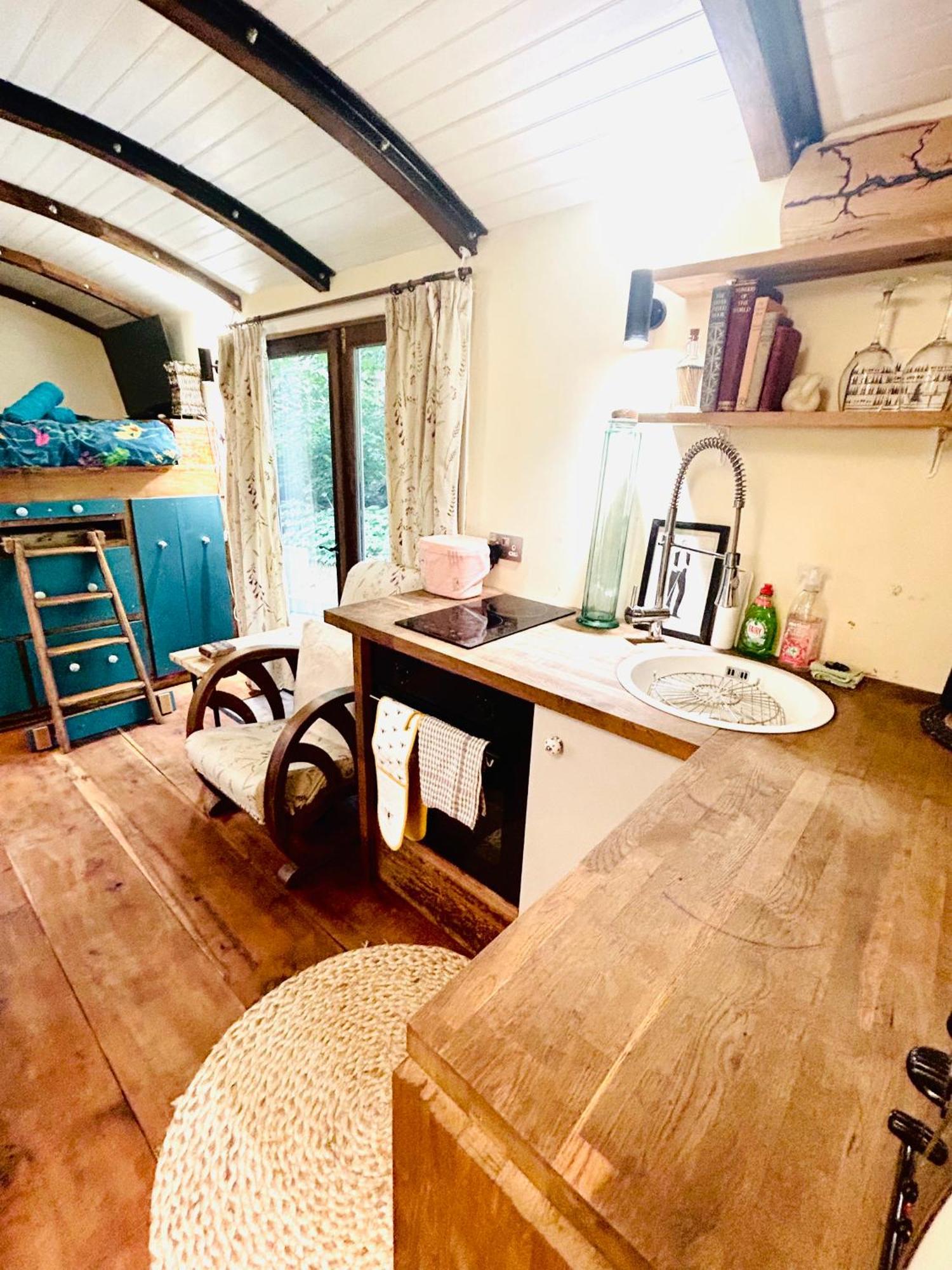 The Railway Carriage - Blue Glasbury Exterior foto